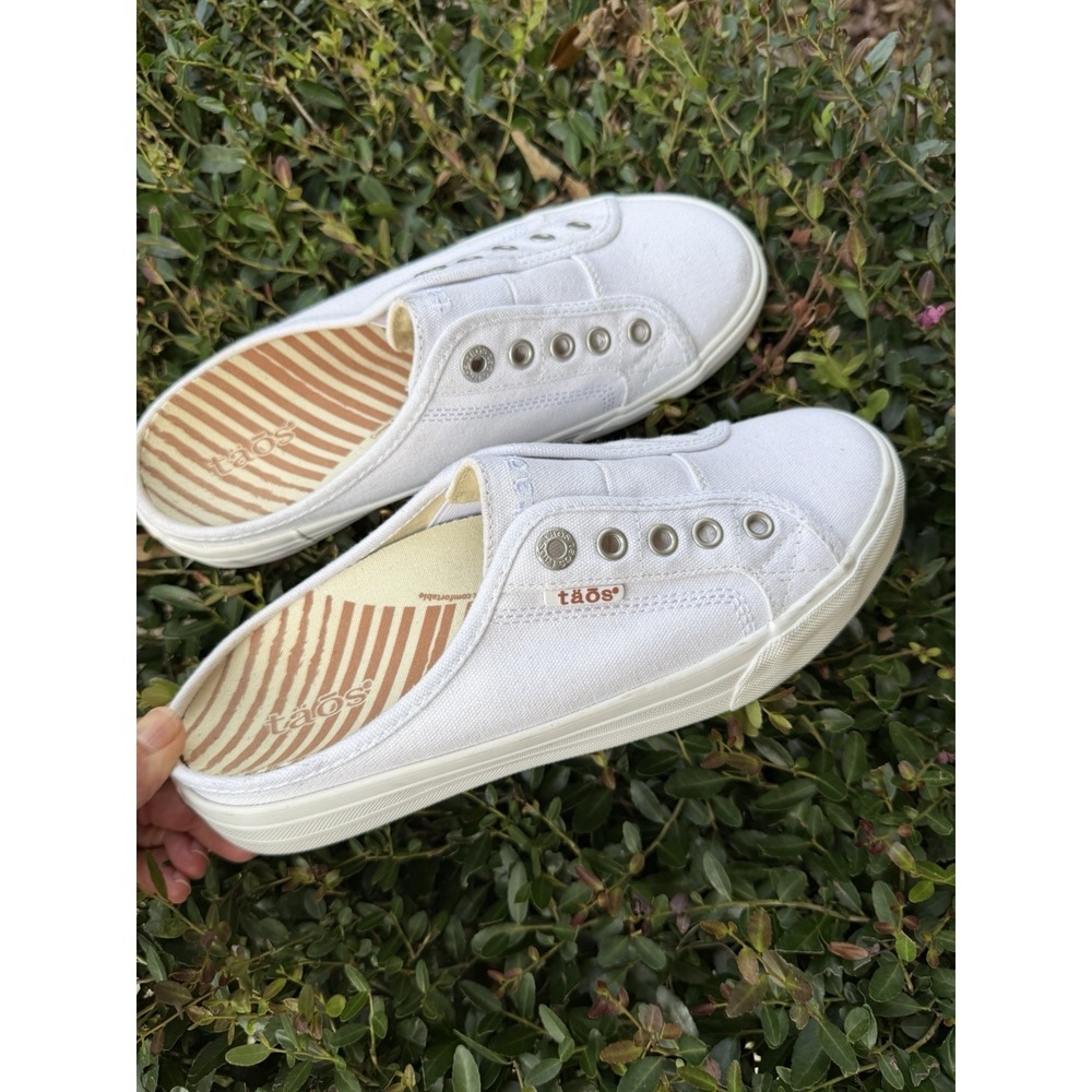 Taos Womens Ez Soul Mule Sneaker Size 7.5 White Canvas Slip On Shoe Arch Support